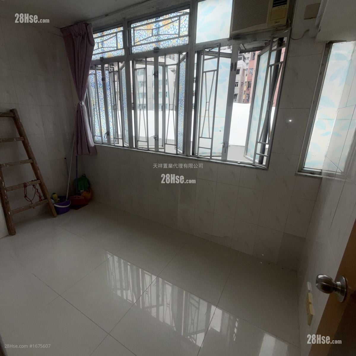 Chinese Mansion Rental 1 Bedroom , 1 Bathroom 130 ft²