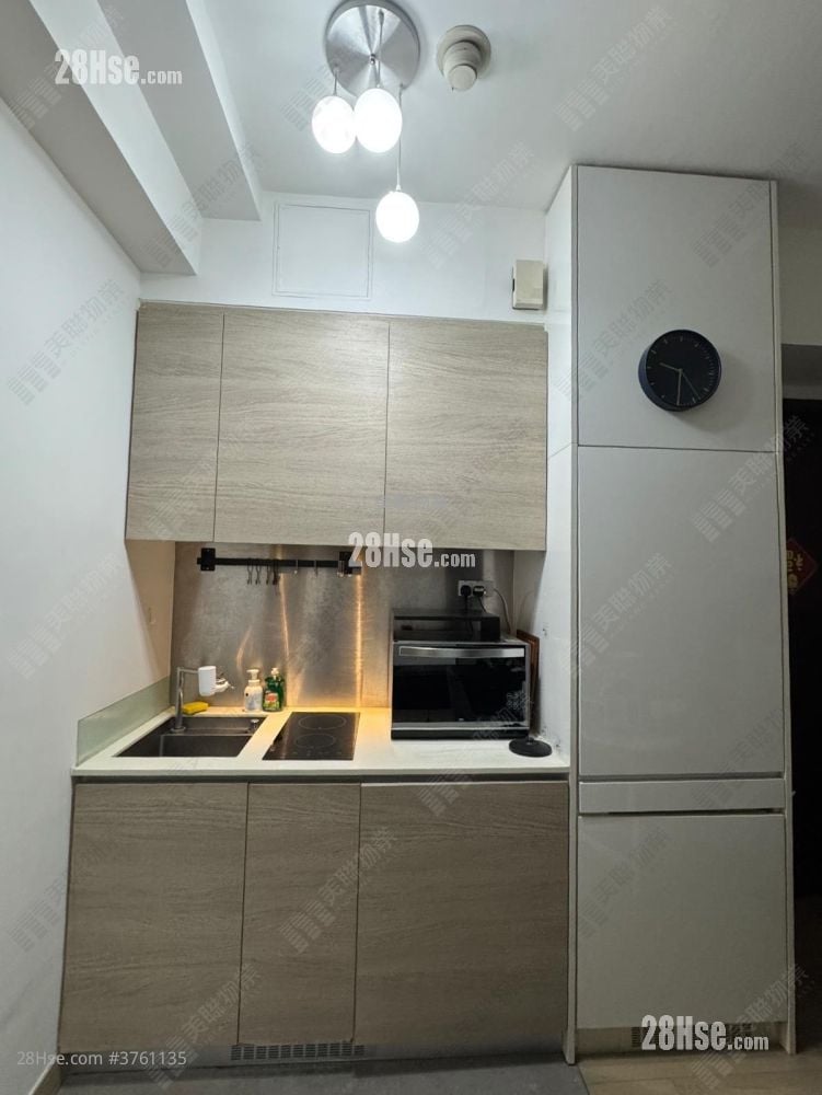 The Reach Sell 2 Bedrooms , 1 Bathroom 355 ft²