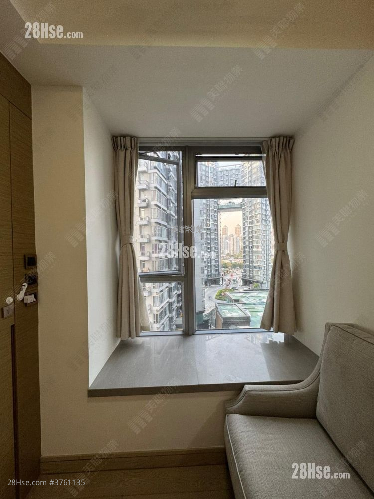 The Reach Sell 2 Bedrooms , 1 Bathroom 355 ft²