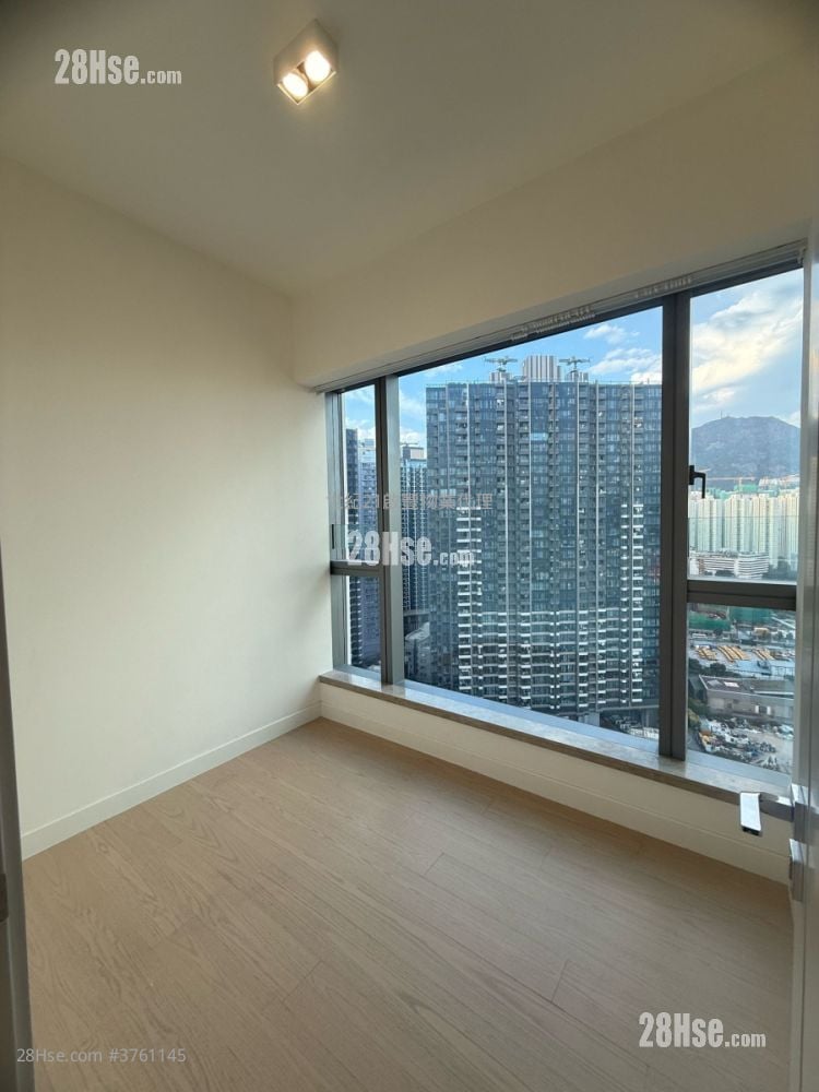 Monaco 售盘 4 房 , 3 浴室 961 平方尺