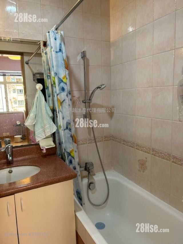 Dragon Court Sell 3 Bedrooms , 2 Bathrooms 857 ft²