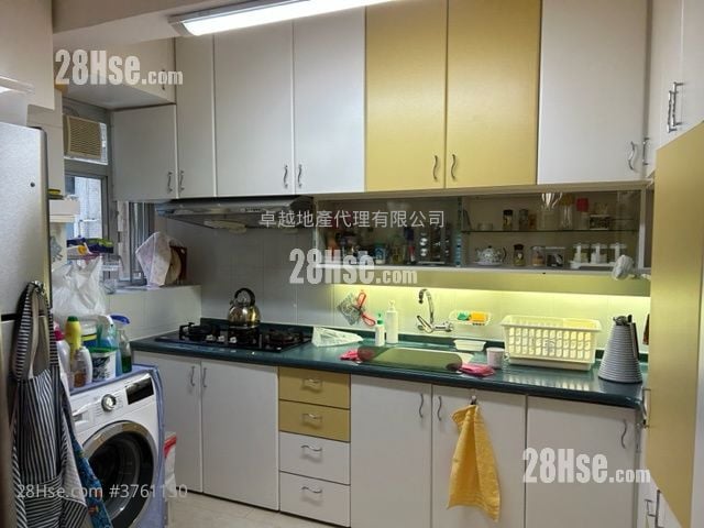 Dragon Court Sell 3 Bedrooms , 2 Bathrooms 857 ft²