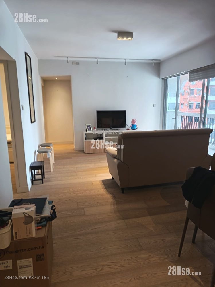 Dragon Court Sell 2 Bedrooms , 1 Bathroom 1,143 ft²