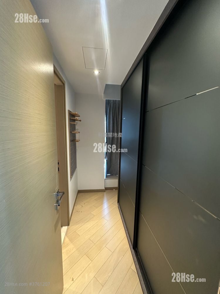 St Martin Sell 1 Bedroom , 1 Bathroom 379 ft²