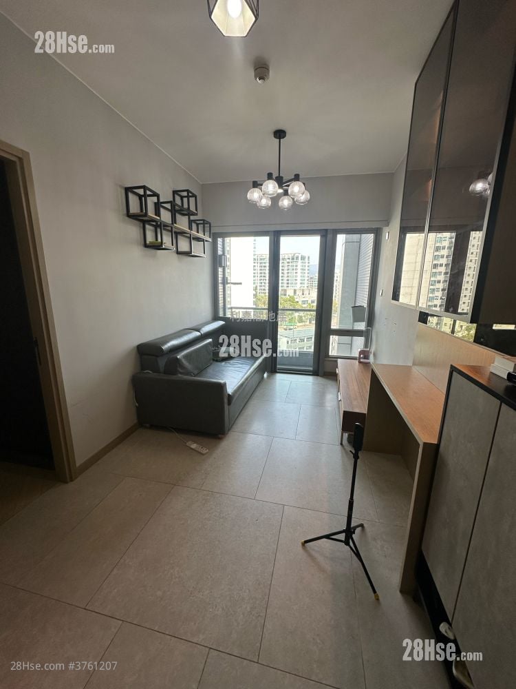 St Martin Sell 1 Bedroom , 1 Bathroom 379 ft²