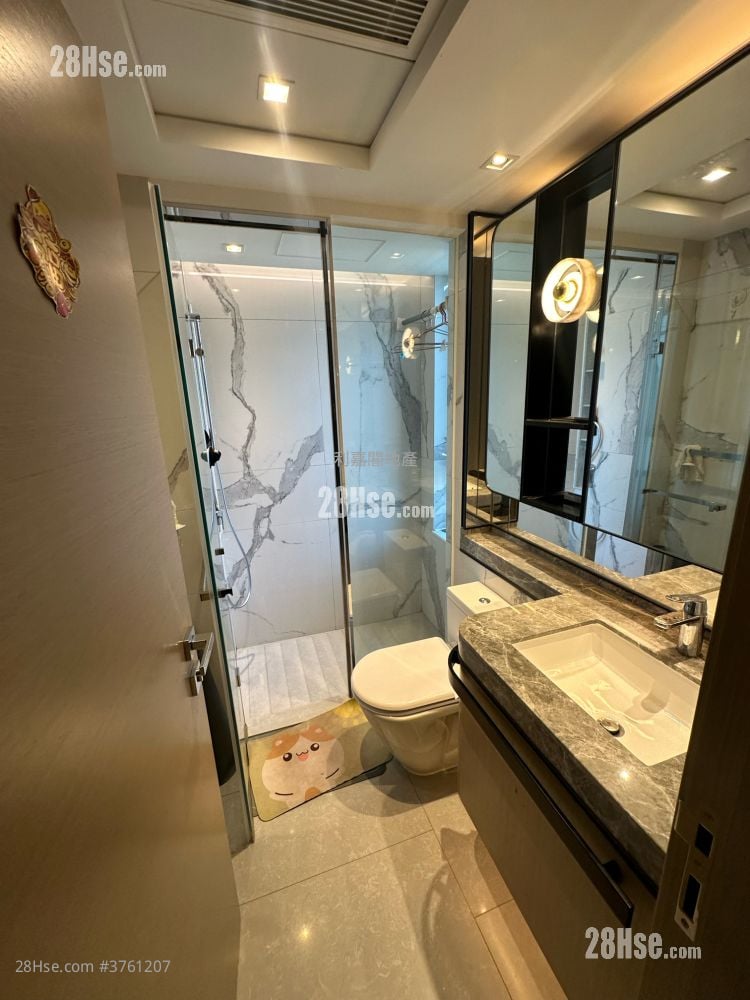 St Martin Sell 1 Bedroom , 1 Bathroom 379 ft²