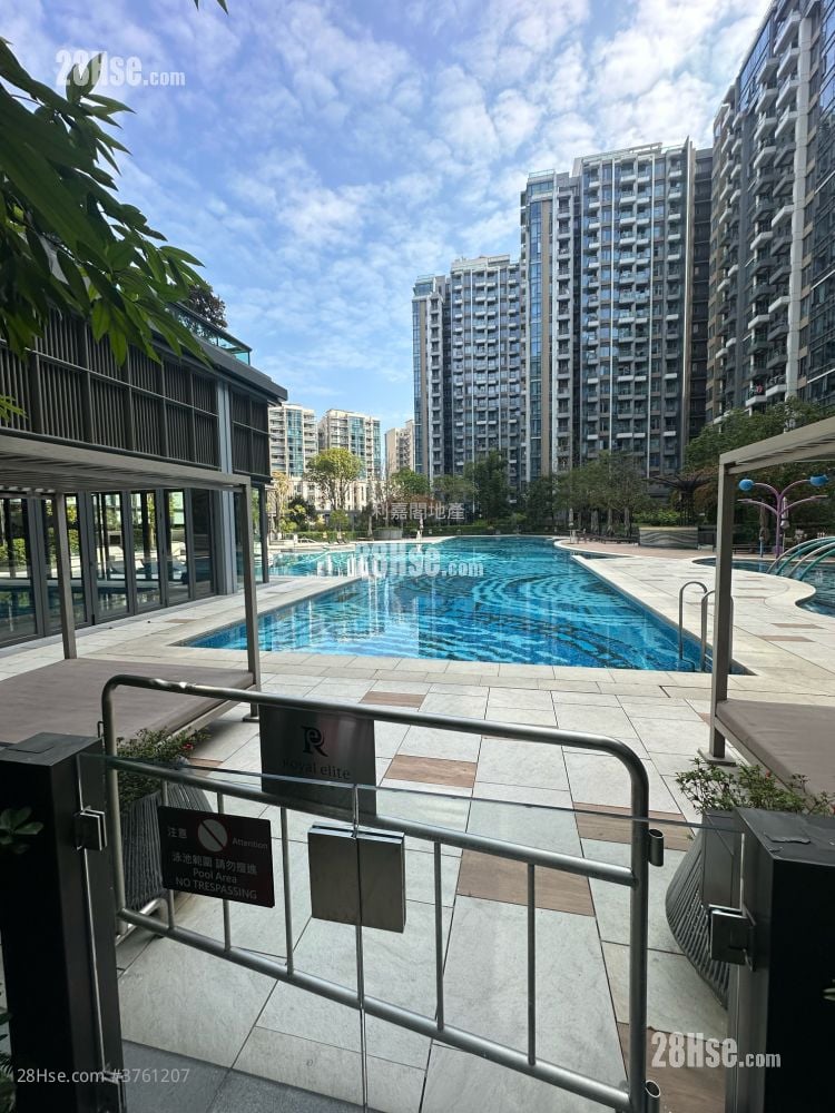 St Martin Sell 1 Bedroom , 1 Bathroom 379 ft²