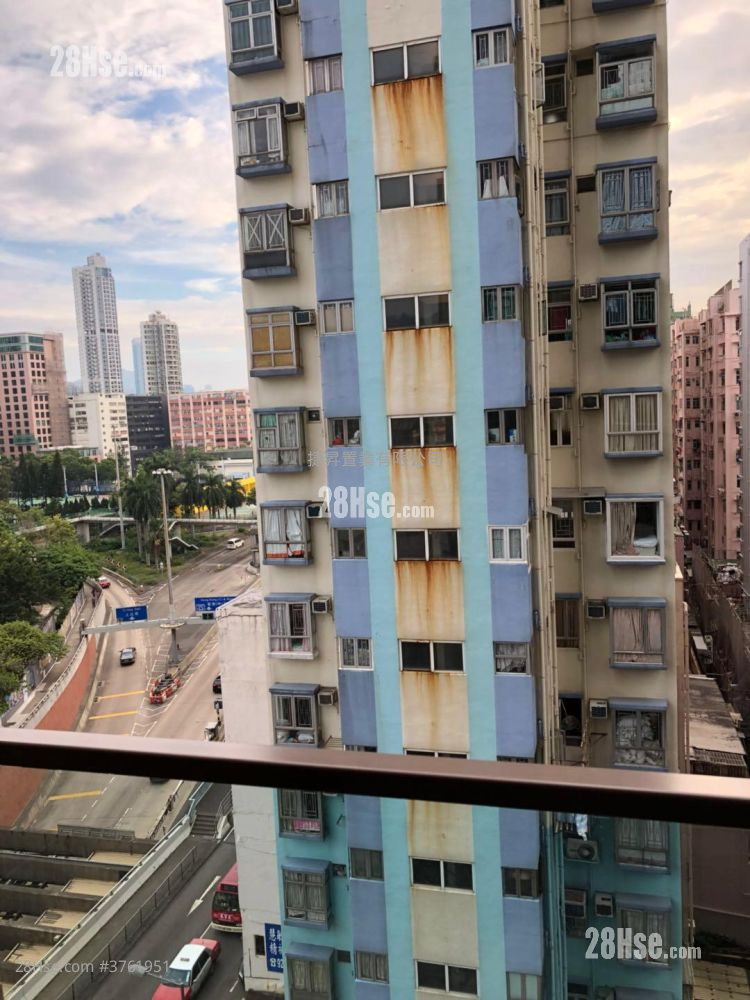 The Zutten Sell 1 Bedroom , 1 Bathroom 271 ft²