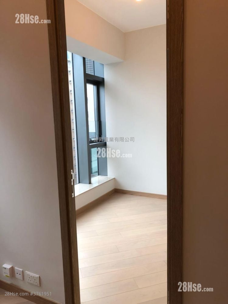 The Zutten Sell 1 Bedroom , 1 Bathroom 271 ft²