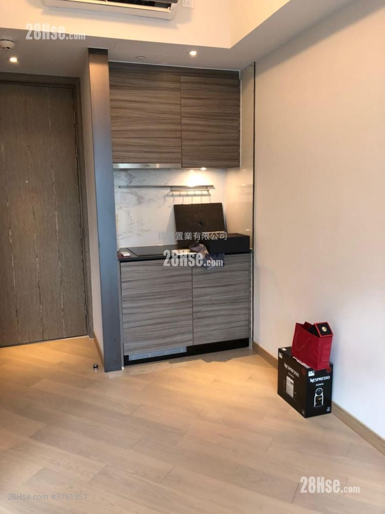 The Zutten Sell 1 Bedroom , 1 Bathroom 271 ft²