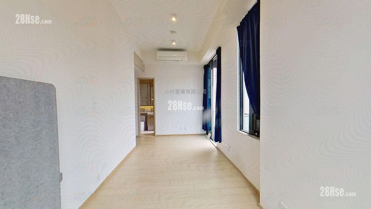 living room: Edition 178 Sell Studio , 1 Bathroom 312 ft²