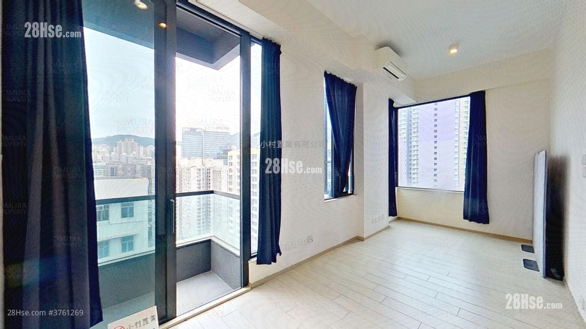 living room: Edition 178 Sell Studio , 1 Bathroom 312 ft²