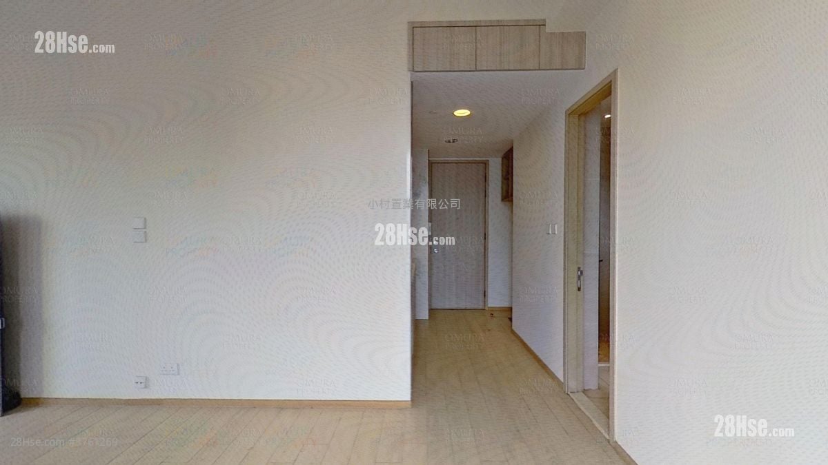 living room: Edition 178 Sell Studio , 1 Bathroom 312 ft²