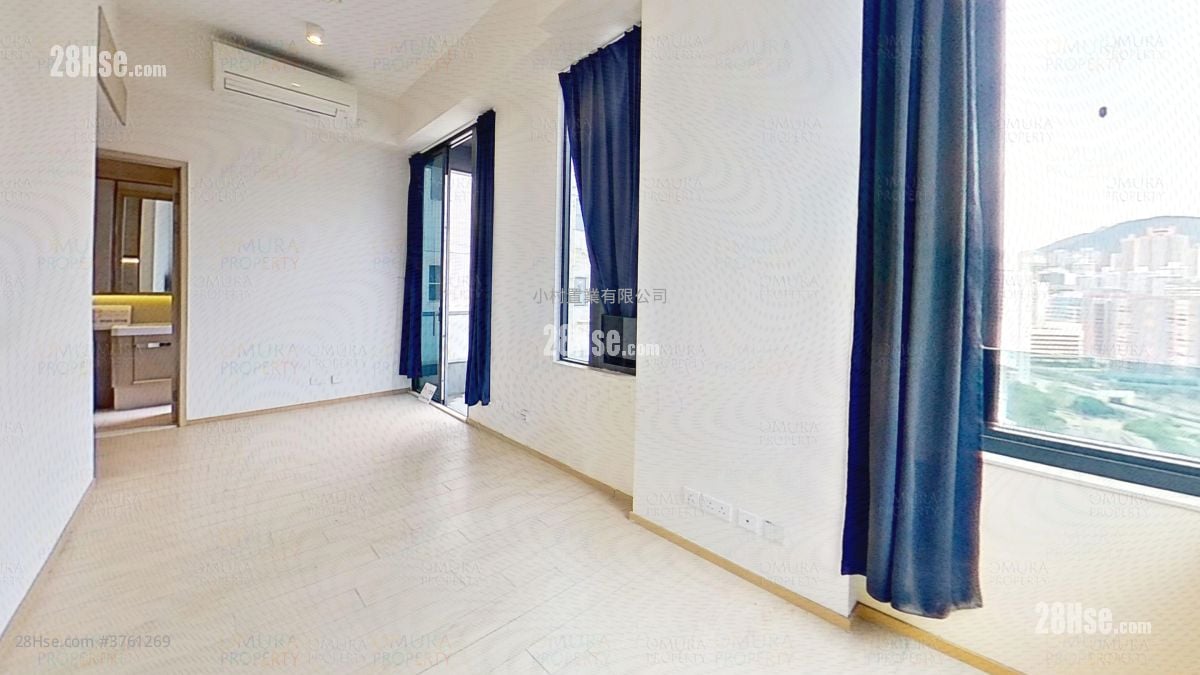 living room: Edition 178 Sell Studio , 1 Bathroom 312 ft²