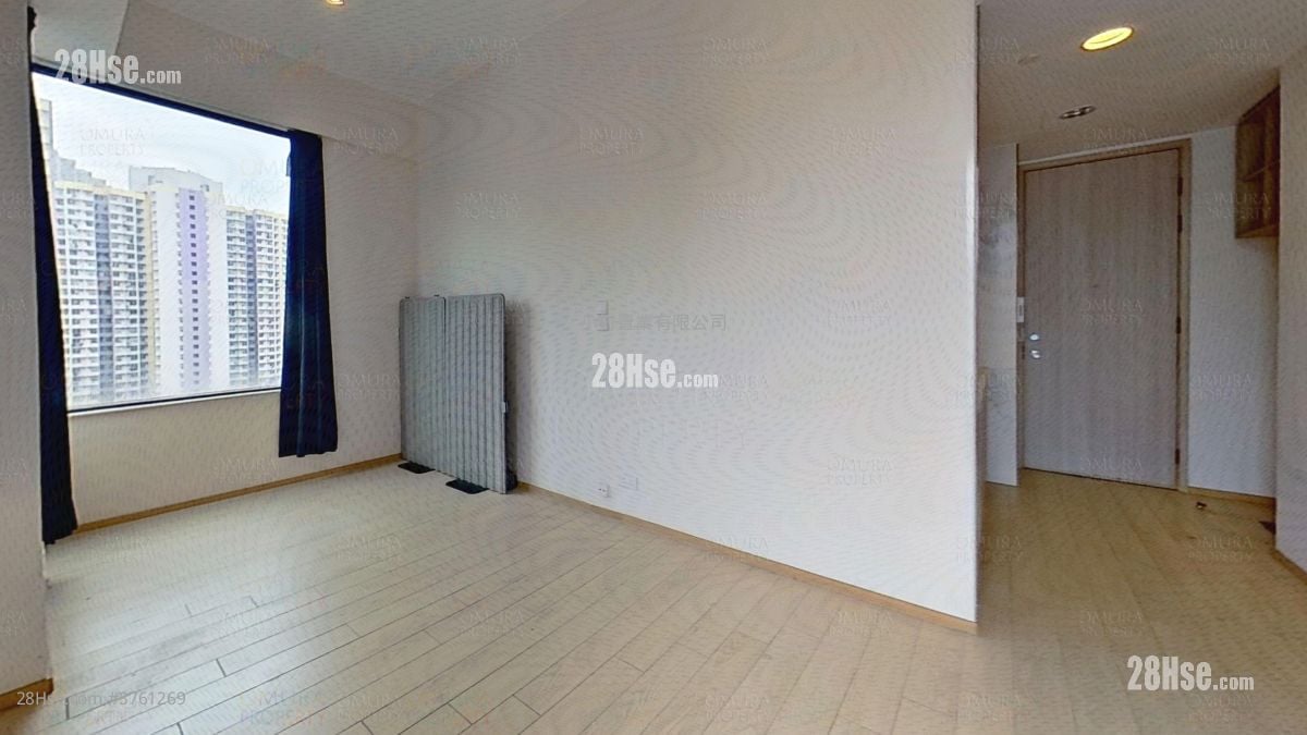 living room: Edition 178 Sell Studio , 1 Bathroom 312 ft²