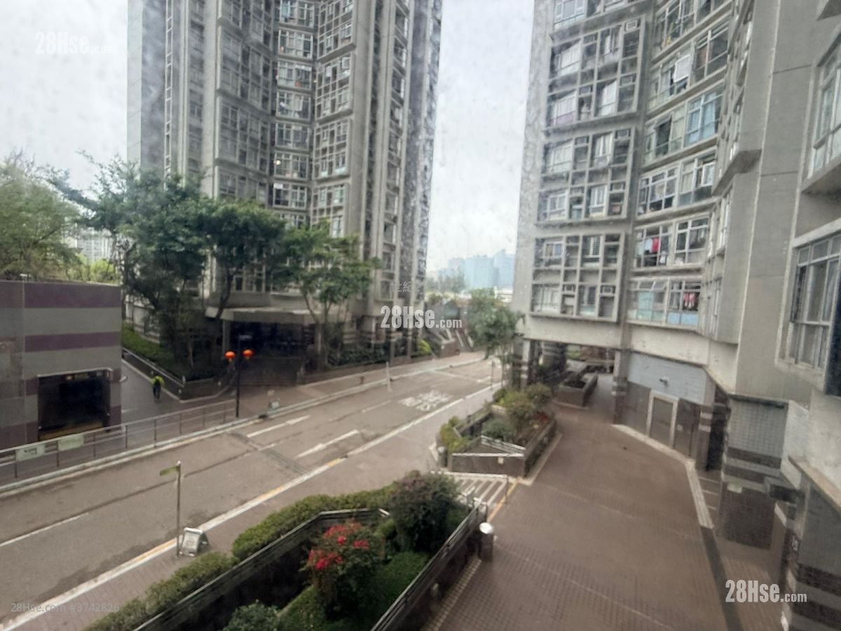 汇景花园 售盘 3 房 , 2 浴室 718 平方尺