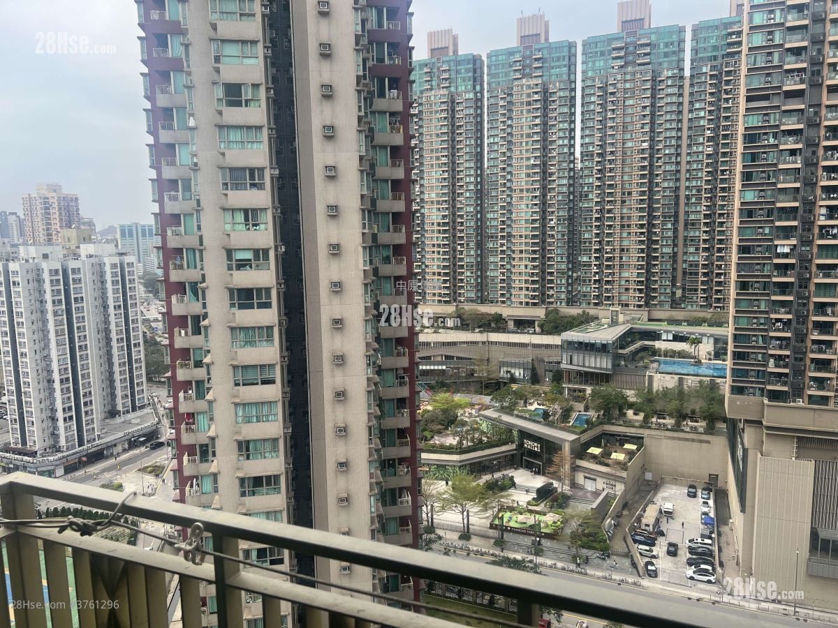 Yoho Town Sell 2 Bedrooms 463 ft²