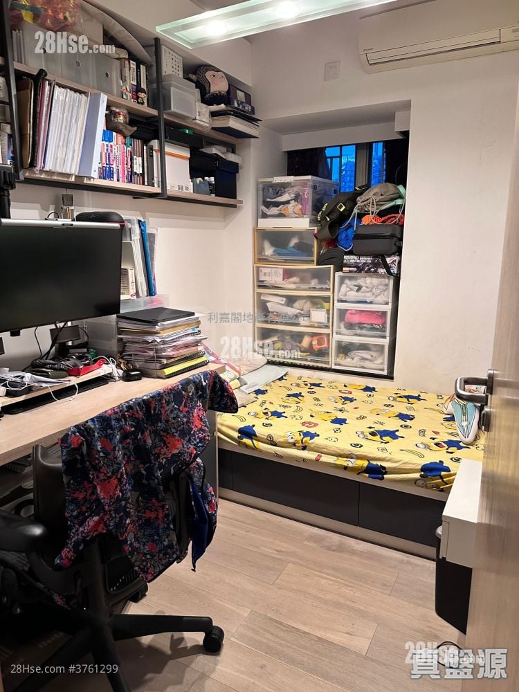 Park Central Sell 3 Bedrooms 684 ft²