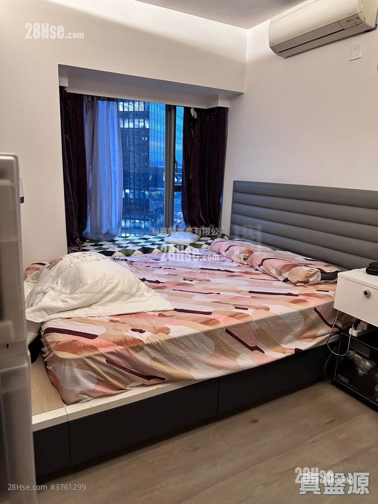 Park Central Sell 3 Bedrooms 684 ft²