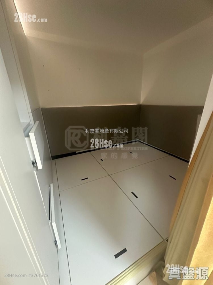 Yan Ming Court Sell 2 Bedrooms 401 ft²