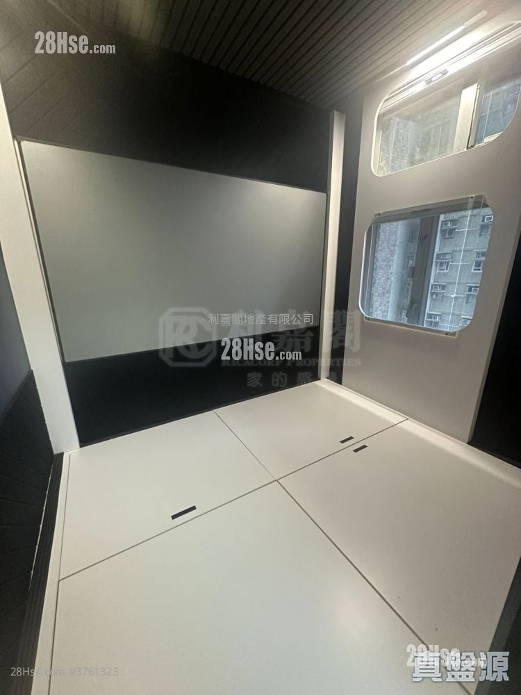 Yan Ming Court Sell 2 Bedrooms 401 ft²