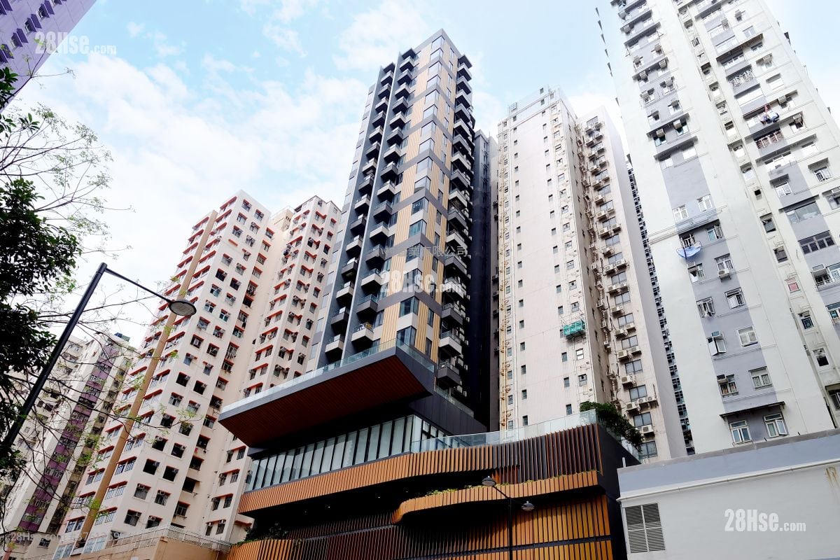 building outlook: Edition 178 Sell Studio , 1 Bathroom 312 ft²