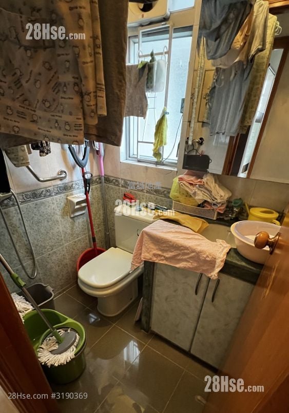 宏景花园 售盘 3 房 , 2 浴室 572 平方尺