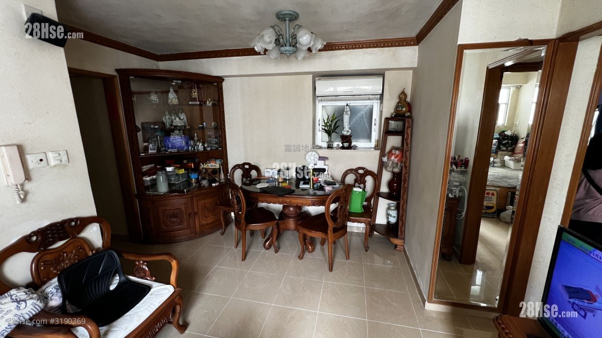 宏景花园 售盘 3 房 , 2 浴室 572 平方尺