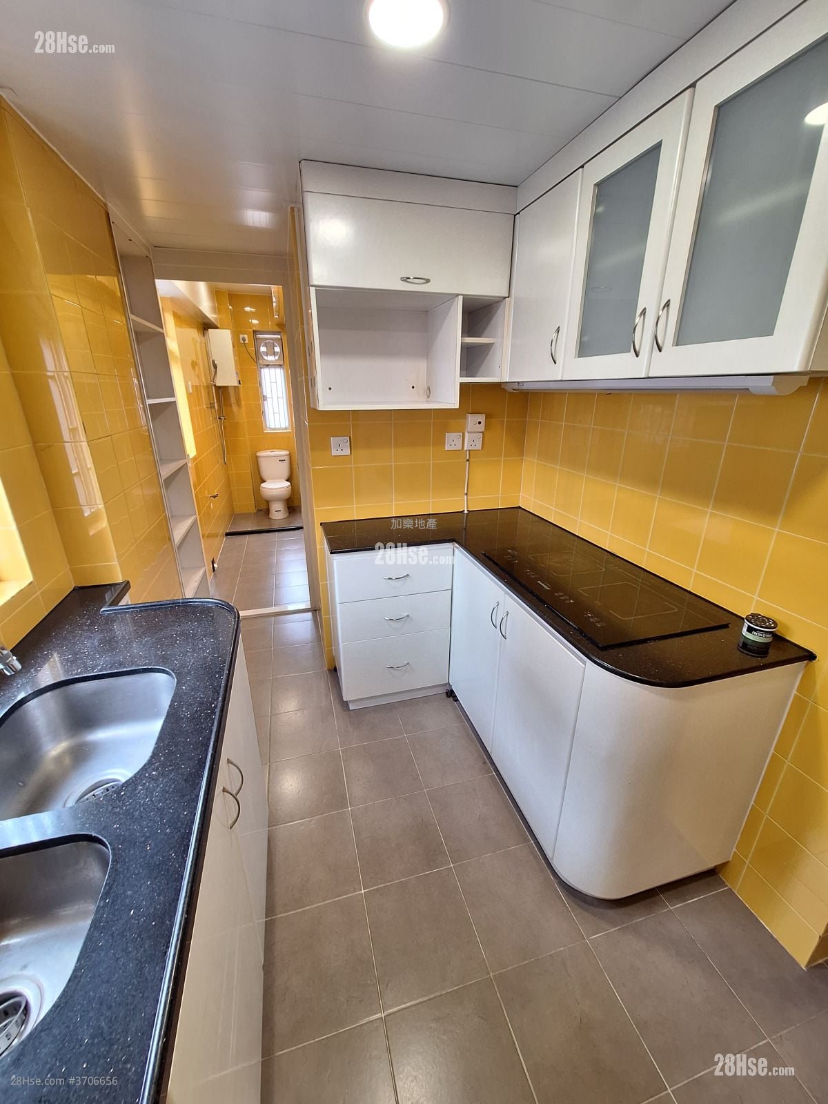 红湾阁 售盘 3 房 , 2 浴室 647 平方尺