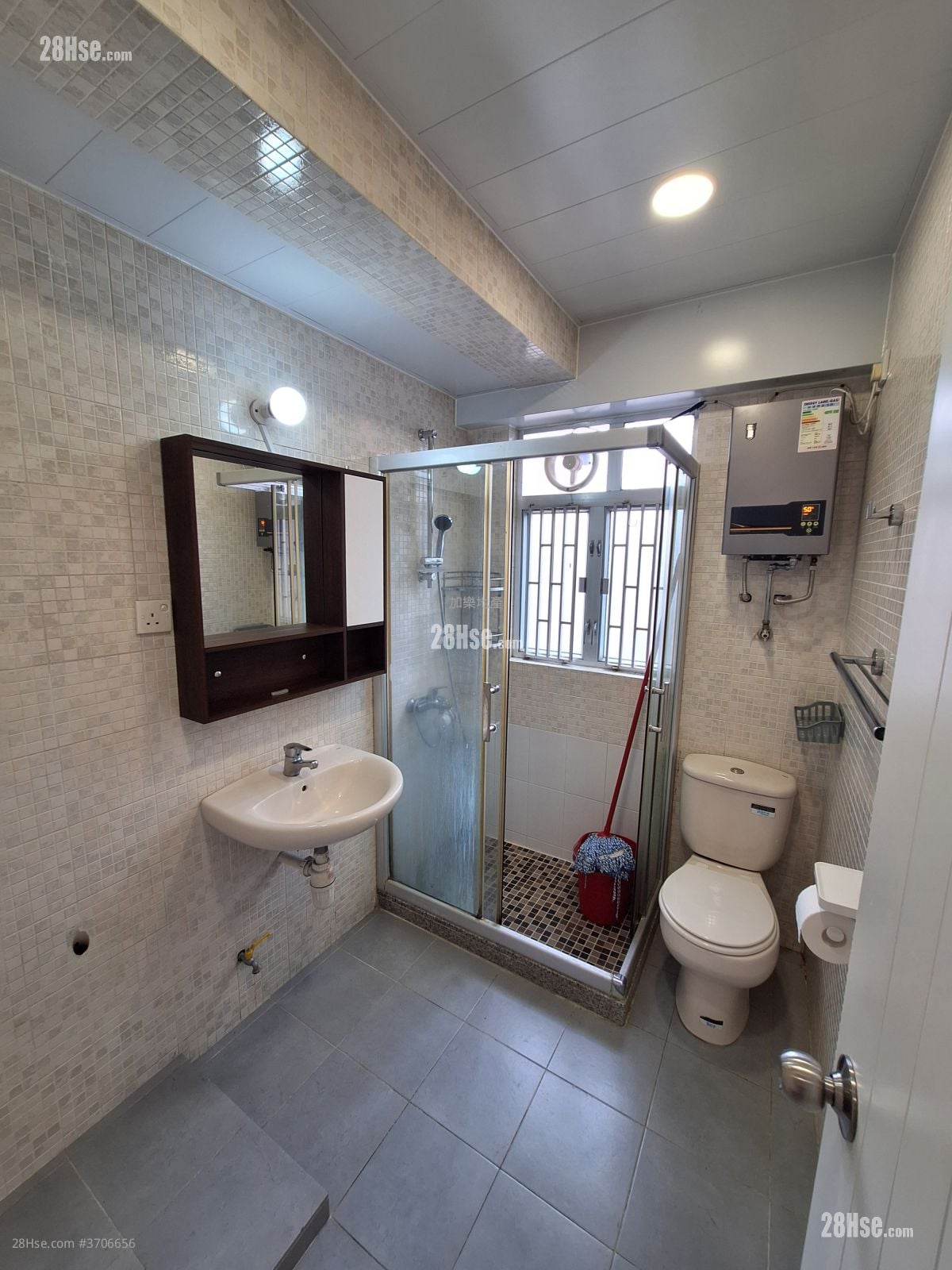 红湾阁 售盘 3 房 , 2 浴室 647 平方尺