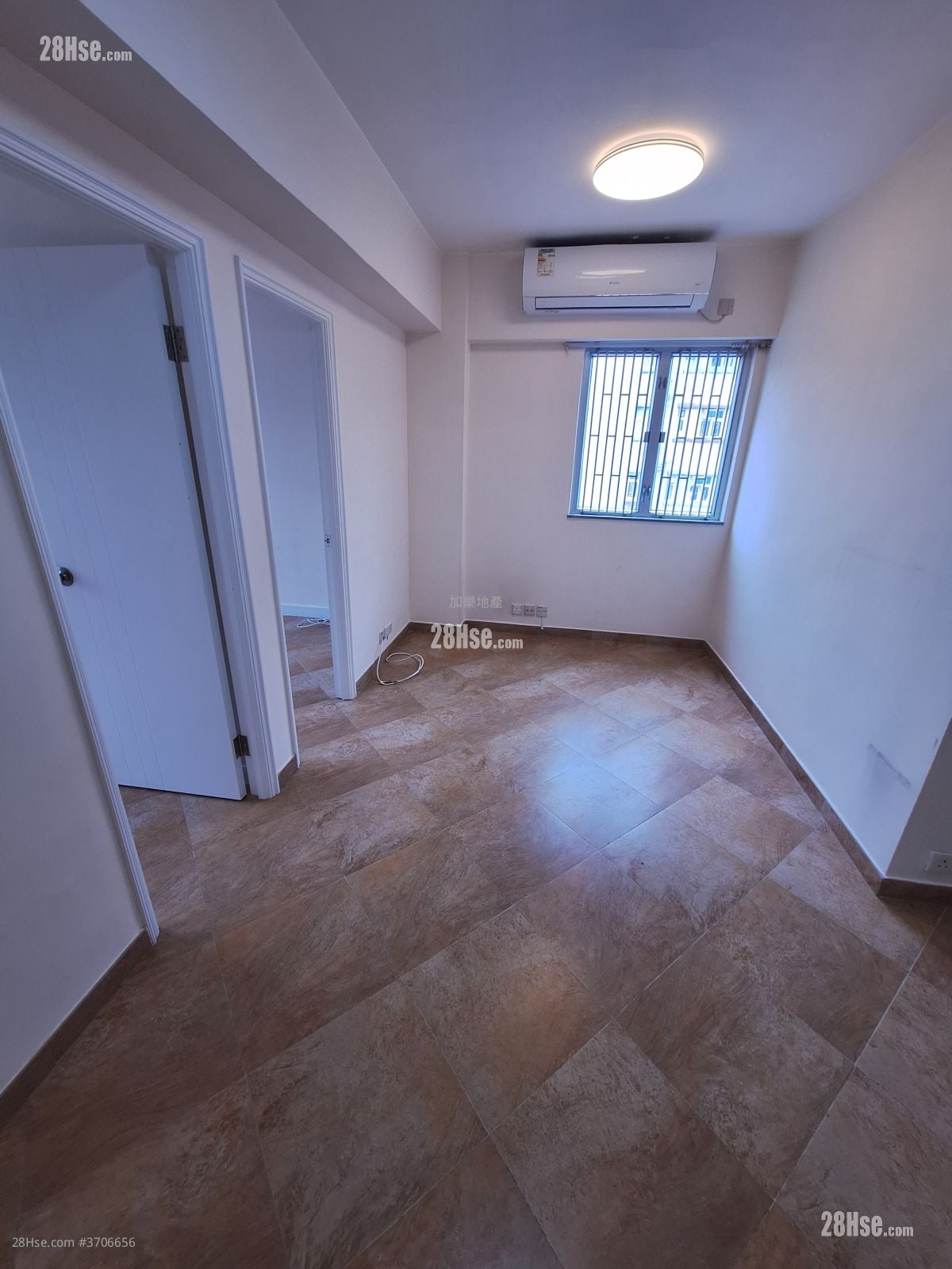 红湾阁 售盘 3 房 , 2 浴室 647 平方尺