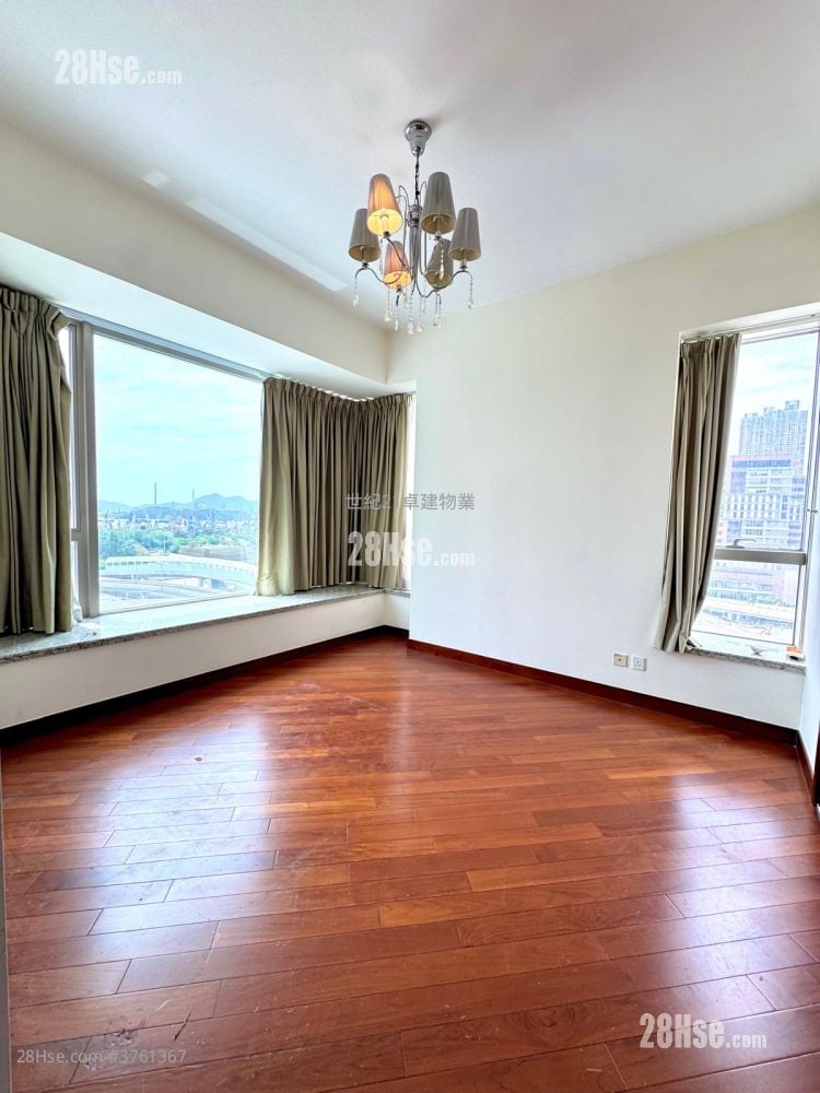 御金国峯 售盘 4 房 , 3 浴室 1,139 平方尺