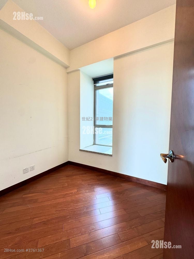 御金国峯 售盘 4 房 , 3 浴室 1,139 平方尺