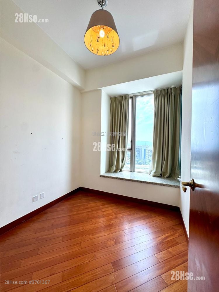 御金国峯 售盘 4 房 , 3 浴室 1,139 平方尺