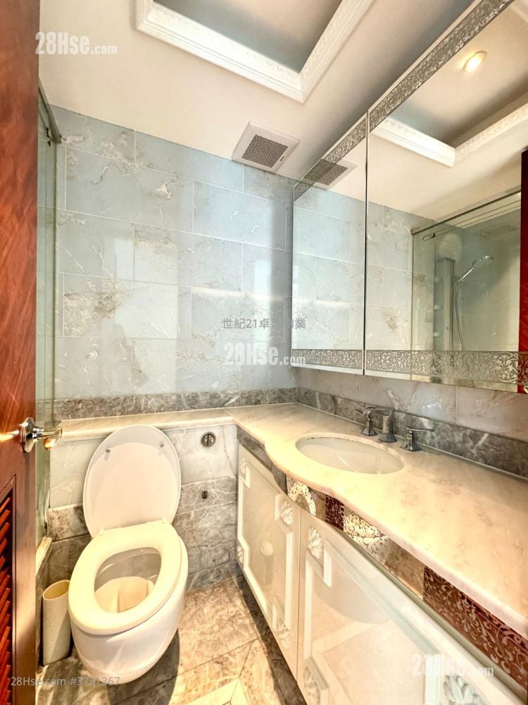 御金国峯 售盘 4 房 , 3 浴室 1,139 平方尺