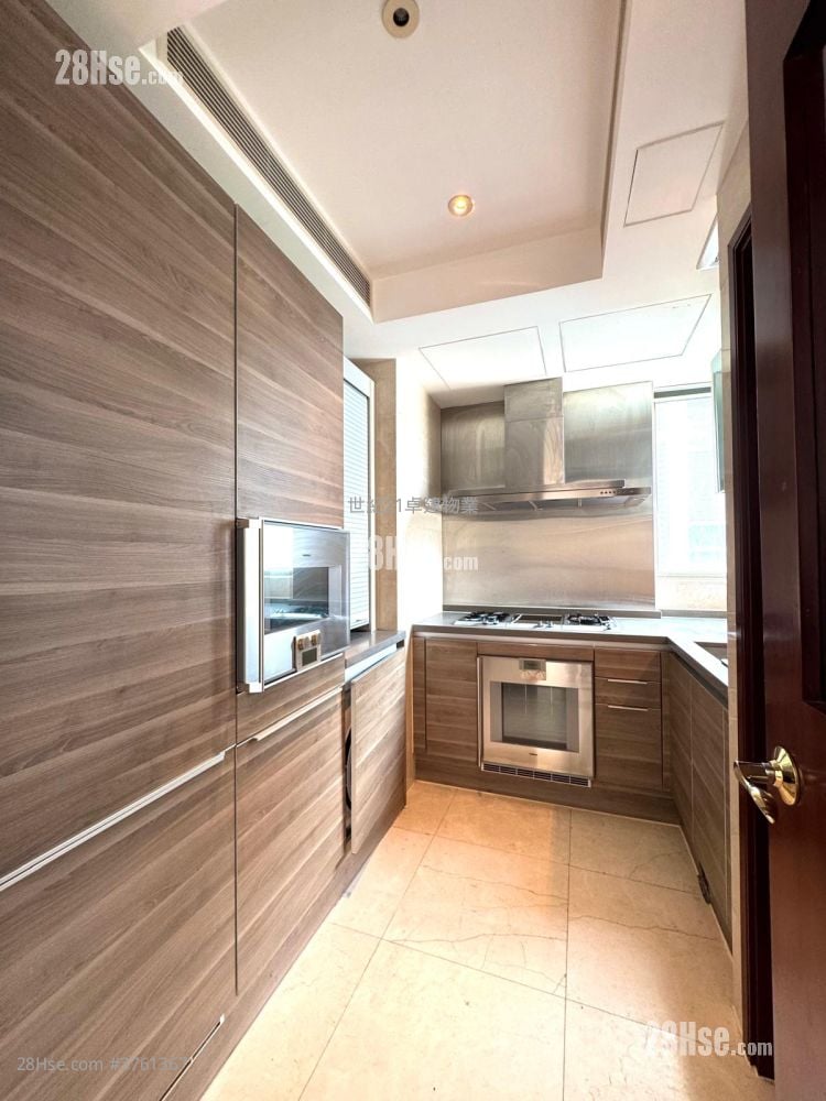 御金国峯 售盘 4 房 , 3 浴室 1,139 平方尺