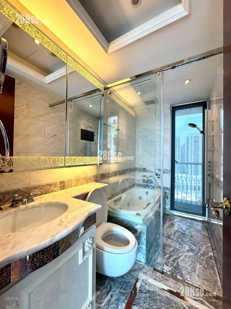 御金国峯 售盘 4 房 , 3 浴室 1,139 平方尺