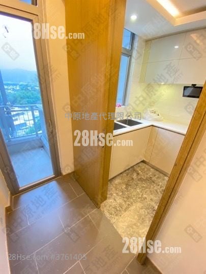 The Reach Sell 3 Bedrooms , 2 Bathrooms 743 ft²