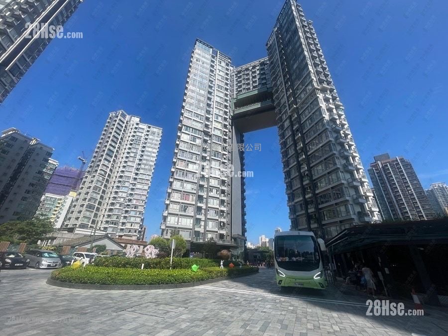 The Reach Sell 3 Bedrooms , 2 Bathrooms 743 ft²