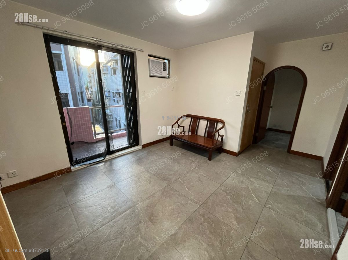 村屋 租盤 3 房 , 1 浴室 700 平方呎