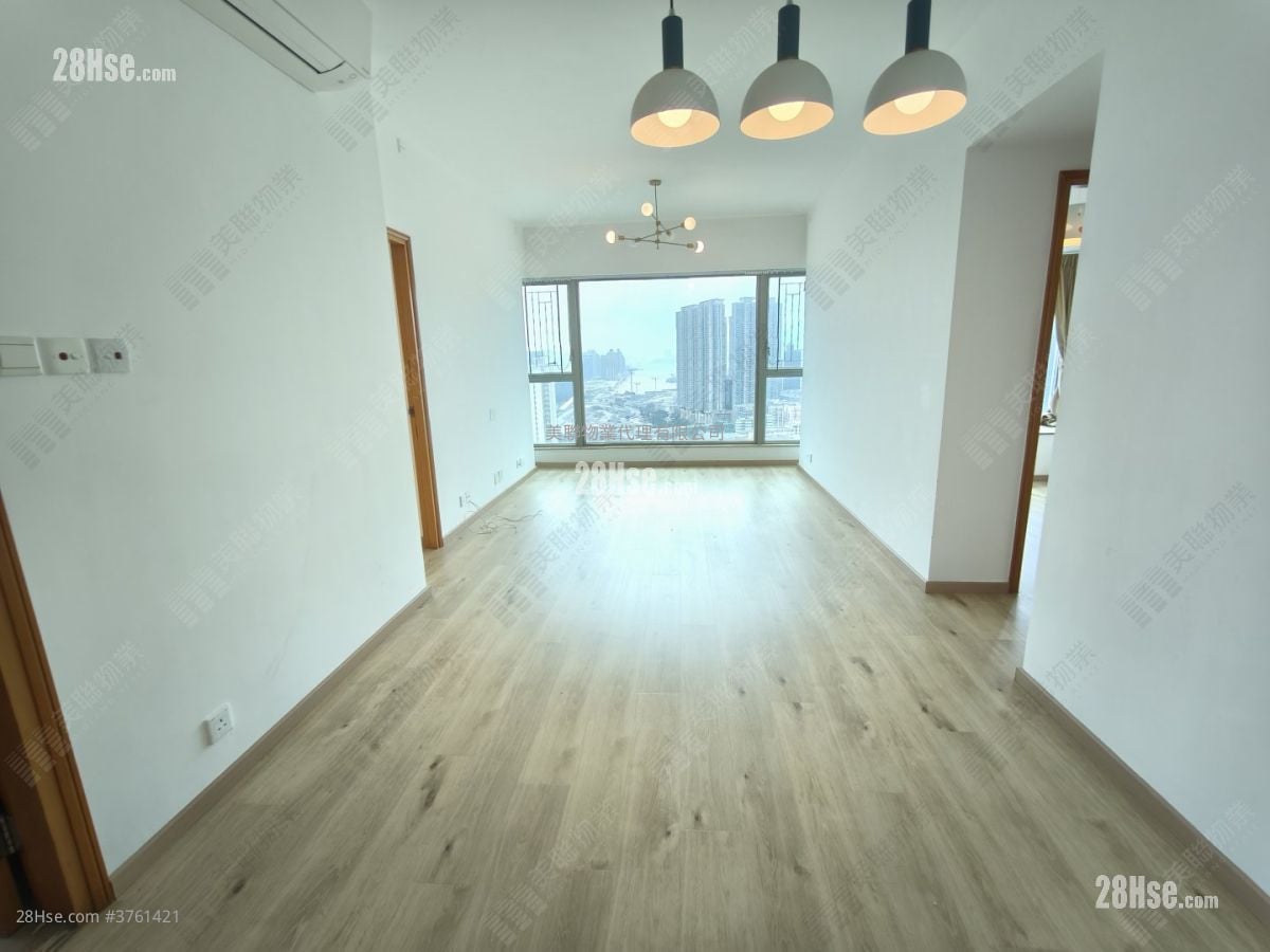 The Bloomsville Sell 3 Bedrooms , 2 Bathrooms 704 ft²