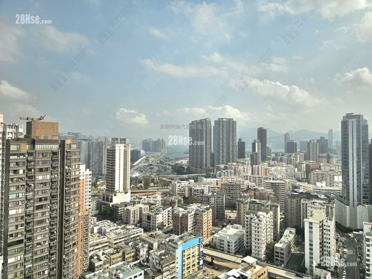 The Bloomsville Sell 3 Bedrooms , 2 Bathrooms 704 ft²