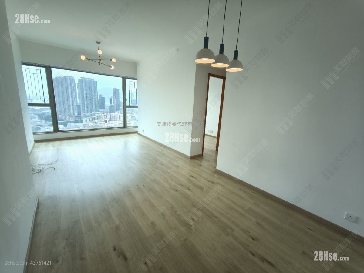 The Bloomsville Sell 3 Bedrooms , 2 Bathrooms 704 ft²