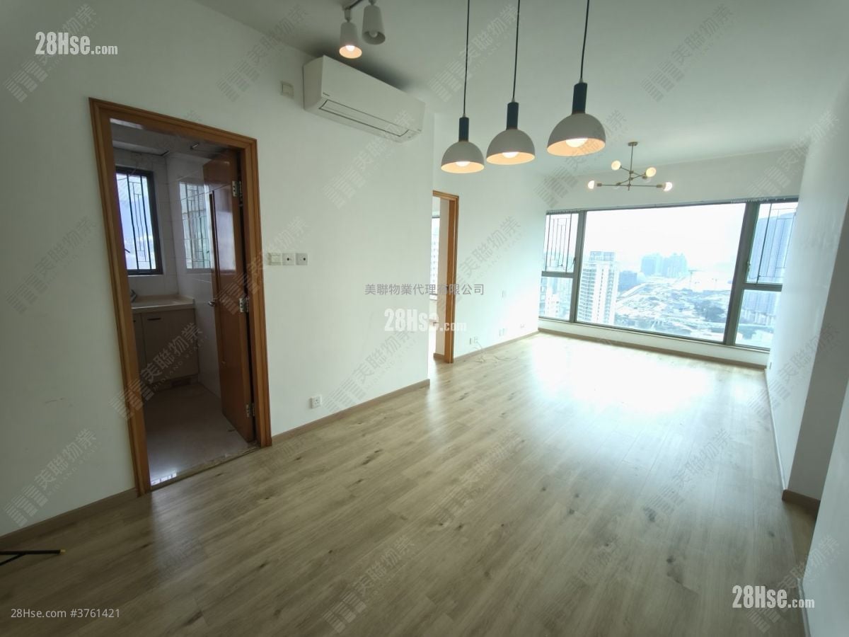 The Bloomsville Sell 3 Bedrooms , 2 Bathrooms 704 ft²