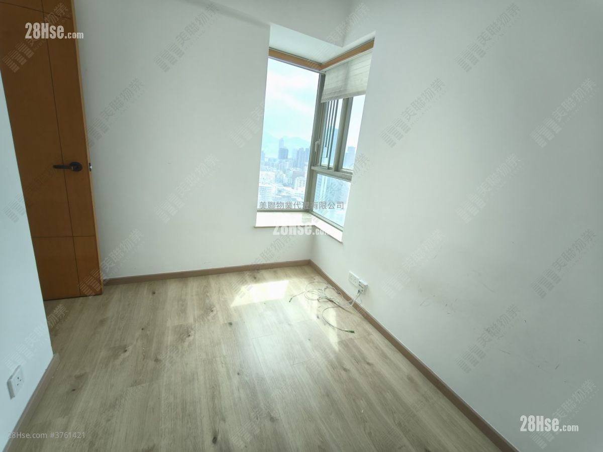 The Bloomsville Sell 3 Bedrooms , 2 Bathrooms 704 ft²