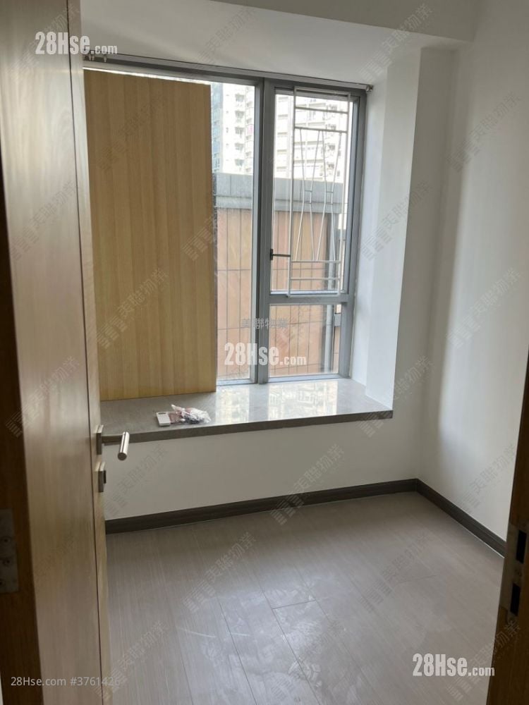 The Reach Sell 3 Bedrooms , 2 Bathrooms 660 ft²