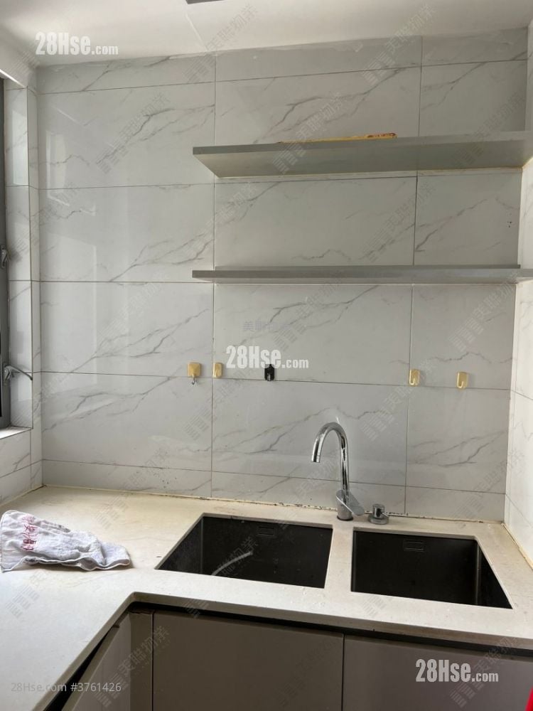 The Reach Sell 3 Bedrooms , 2 Bathrooms 660 ft²