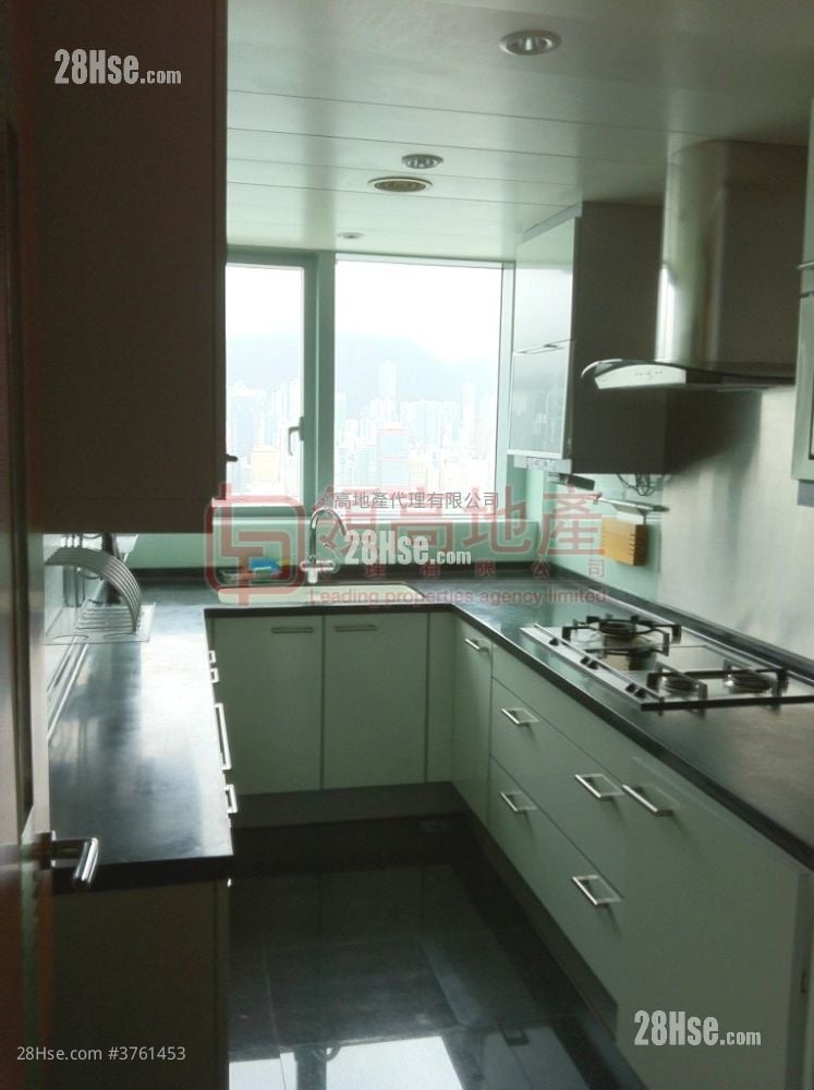 君临天下 租盘 3 房 , 2 浴室 1,061 平方尺