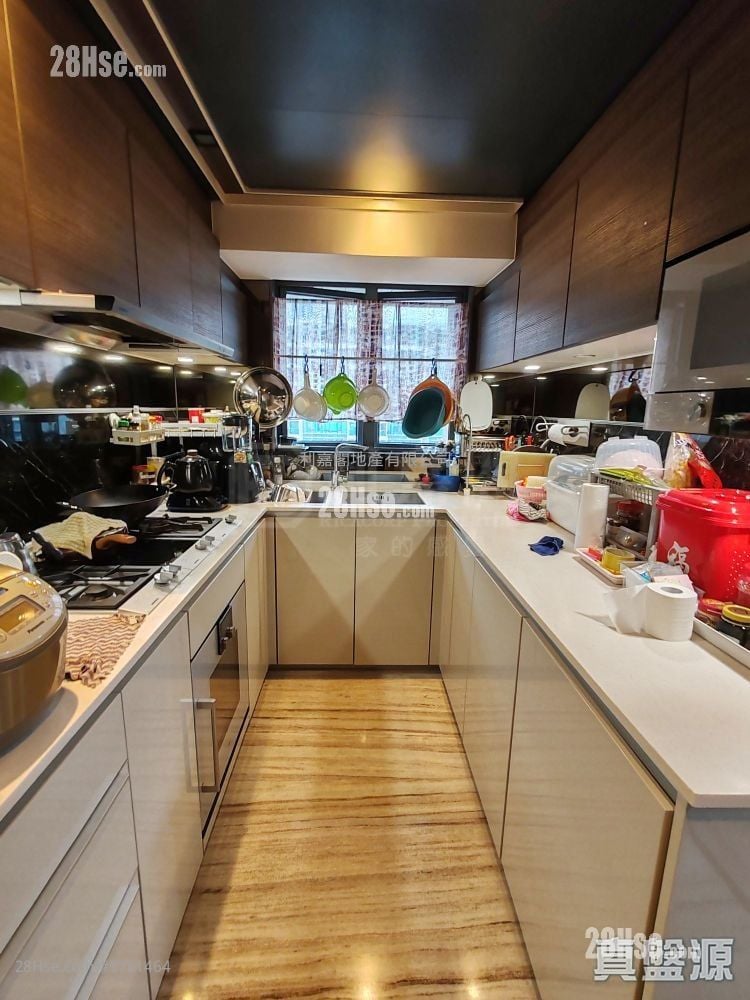 天晋 售盘 4 房 , 3 浴室 856 平方尺