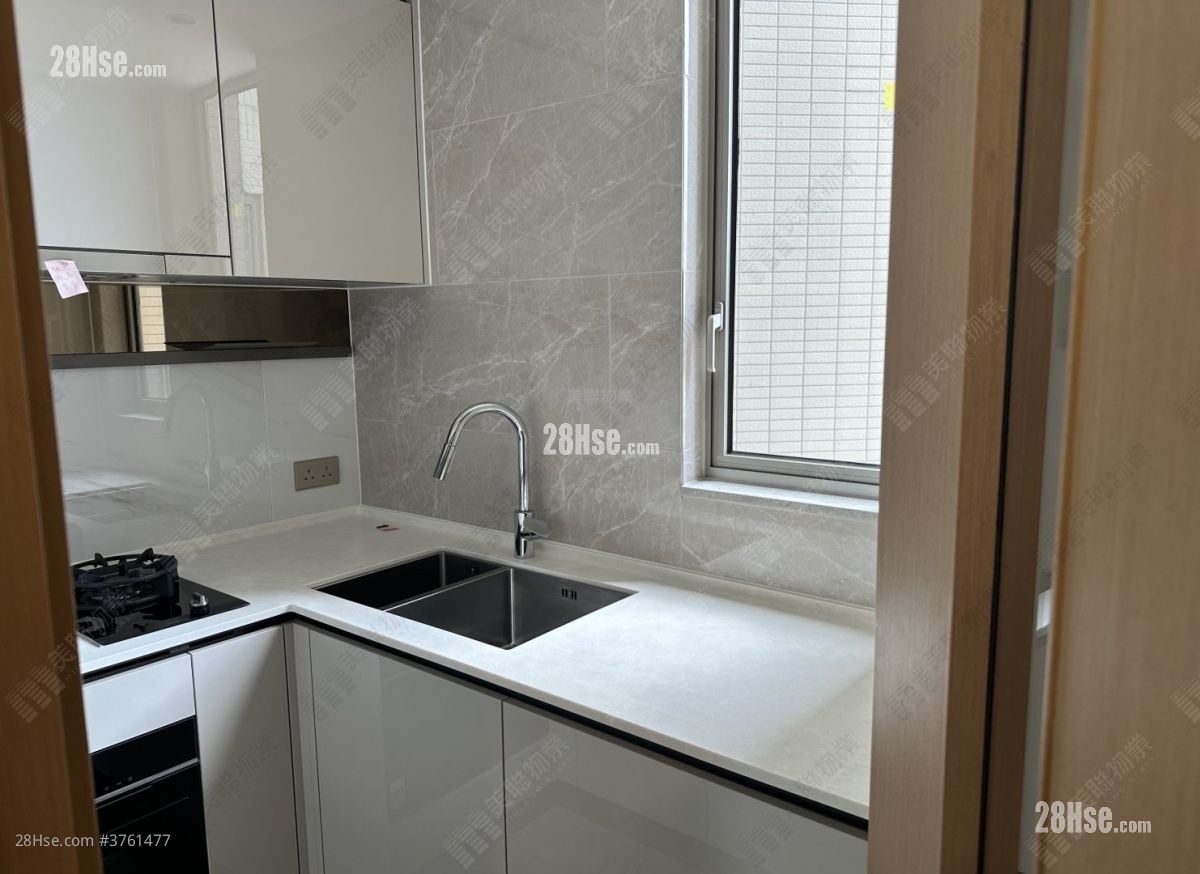 Grand Mayfair  Sell 2 Bedrooms , 1 Bathroom 551 ft²